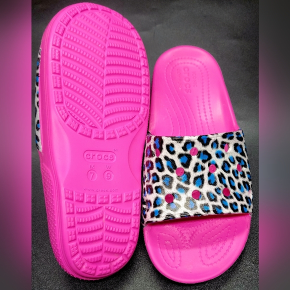Crocs Classic Slides Customized With Cheetah Graphics Sz 9 Women New - Picture 5 of 5